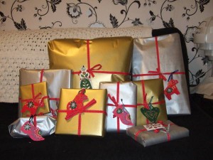 wrapped christmas presents